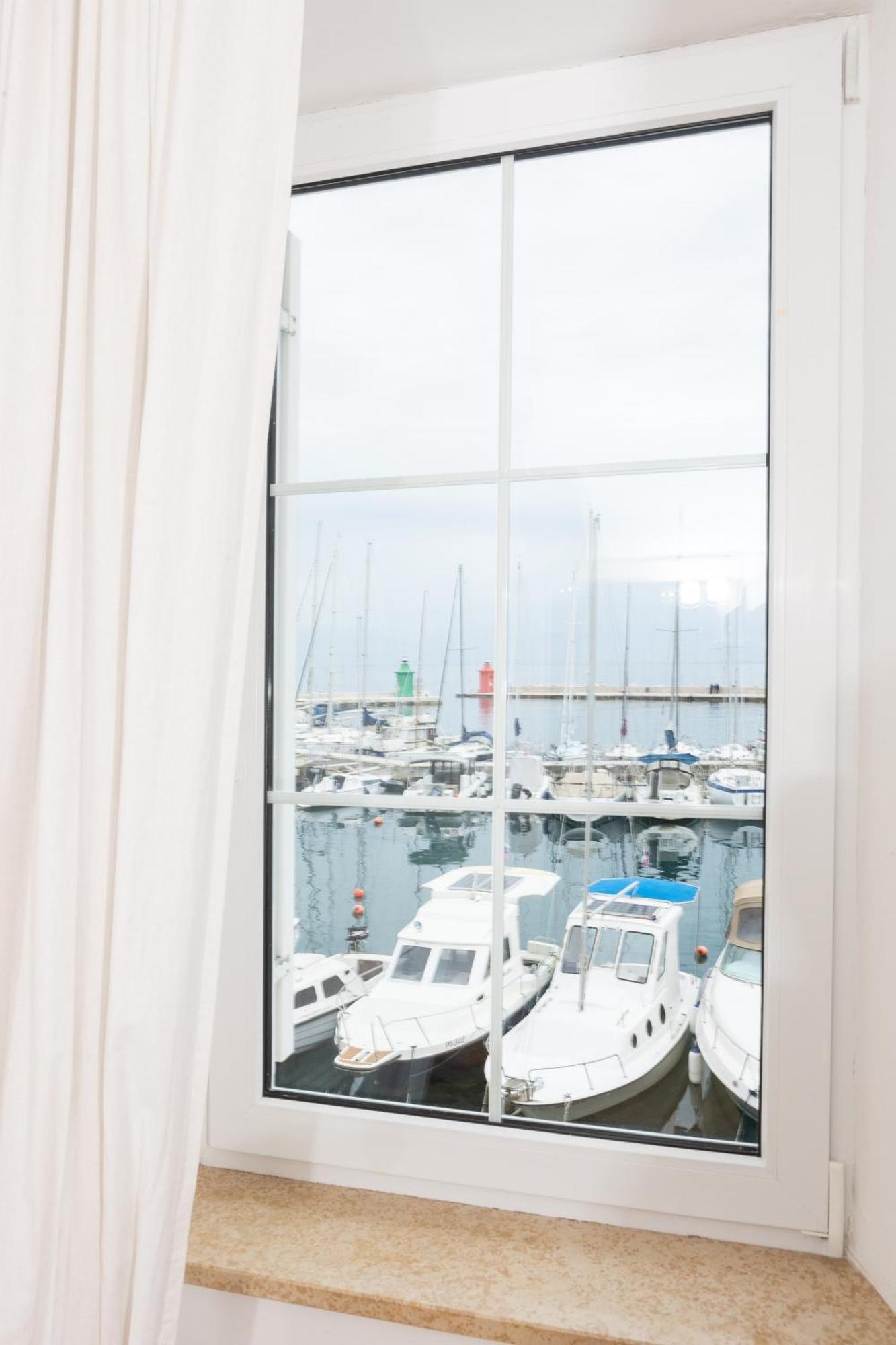 Porthouse Apartments Piran Exterior photo